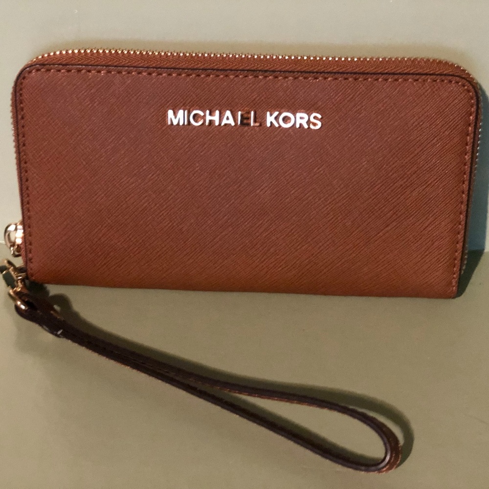 Michael Kors Wallet/Wristlet Brown